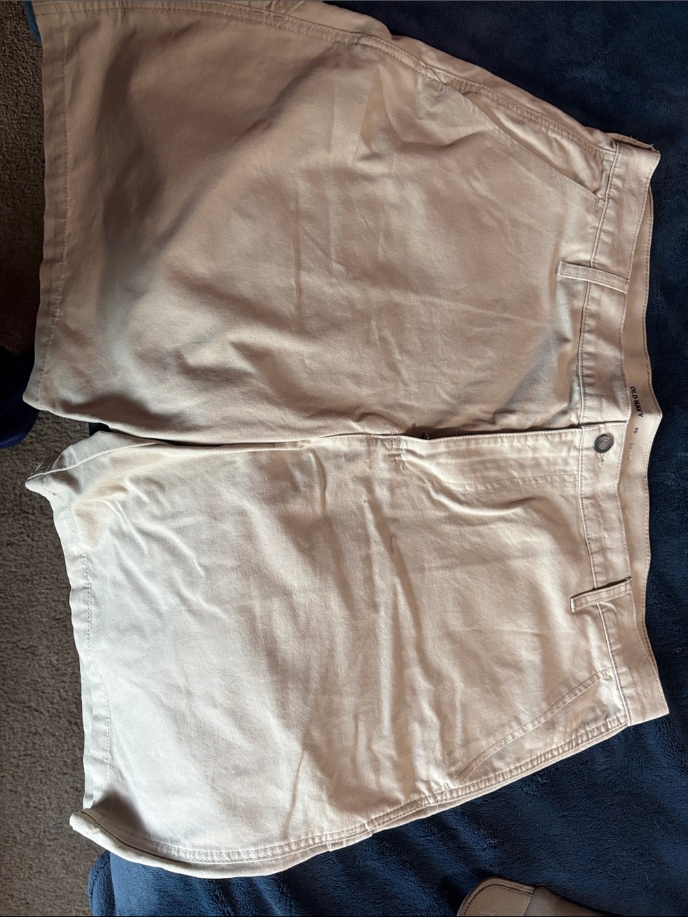 Old Navy Men's Cream Flat-Front Casual Shorts